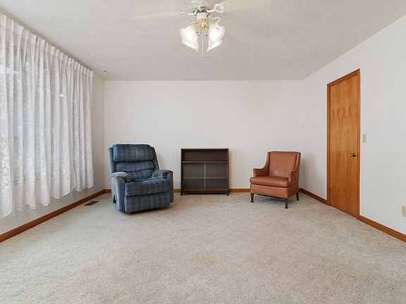 5th image of 1109 W 4th St