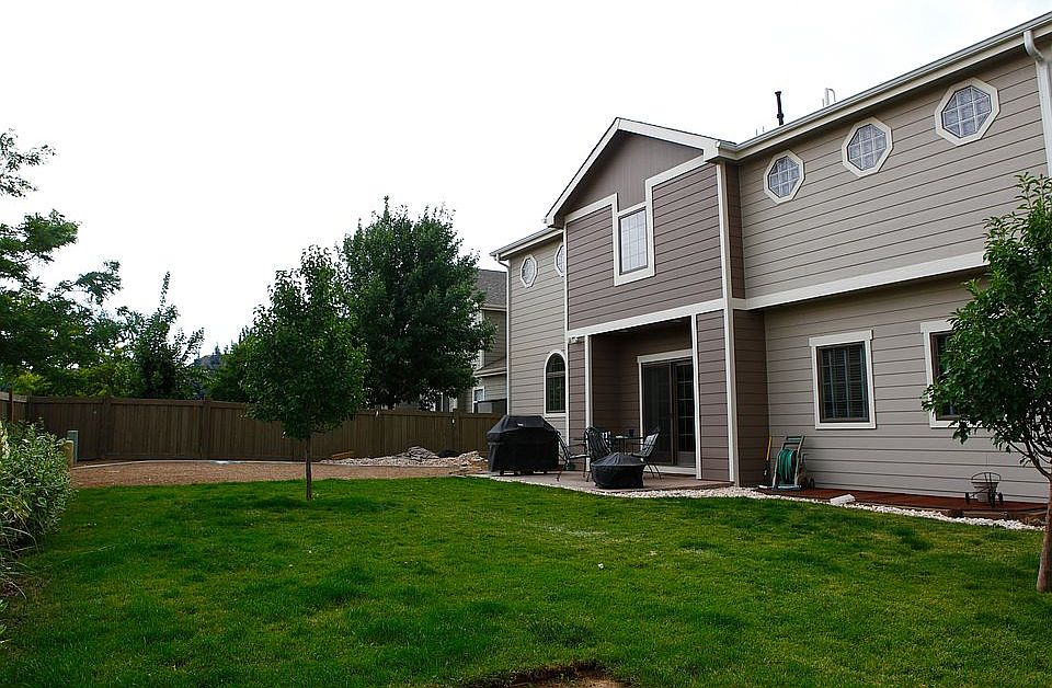 Huge Back Yard!