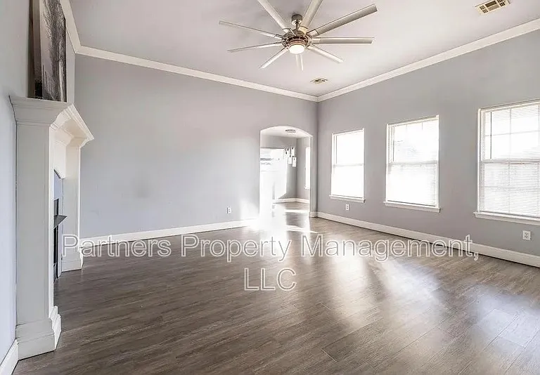 561 Red Bud St — Photo 16