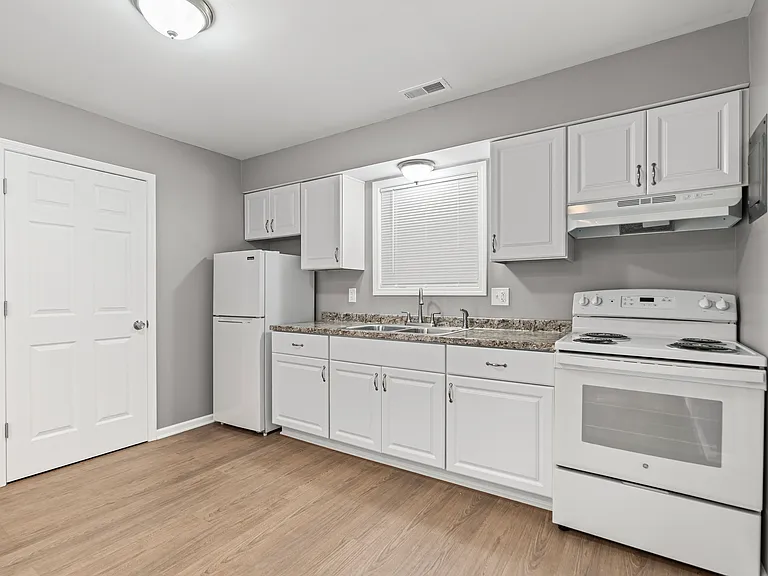 816 Asylum St #5 — Photo 6