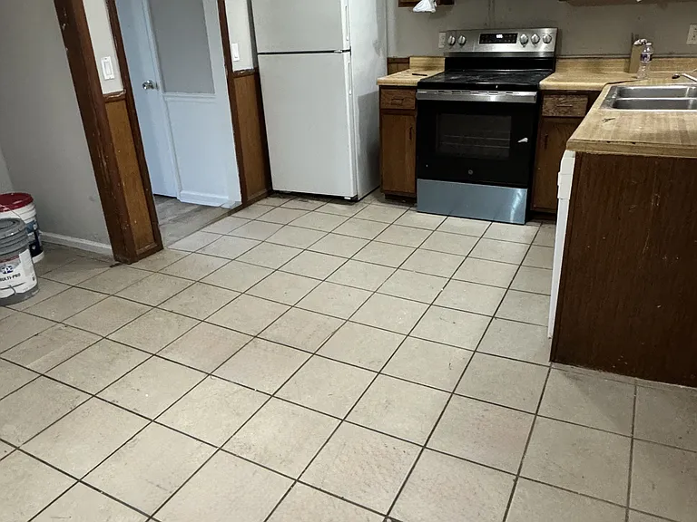 329 Cedarcreek Dr #A — Photo 5