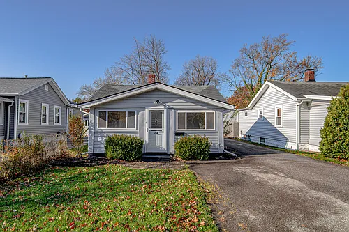114 Mull Ave Photo 1