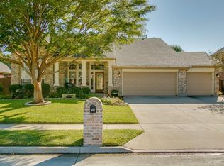 609 Crestbrook Dr, Flower Mound, TX 75028
