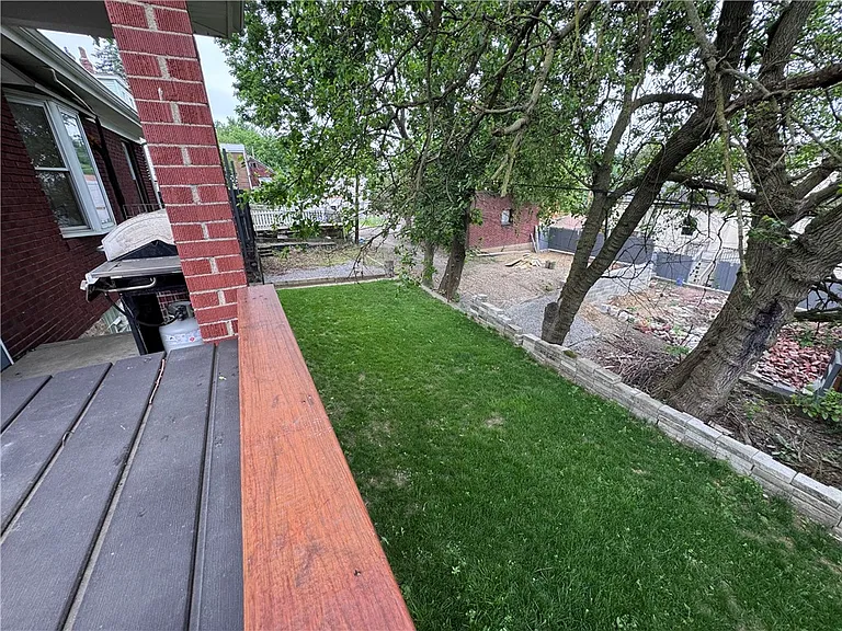 1524 Warren St — Photo 14