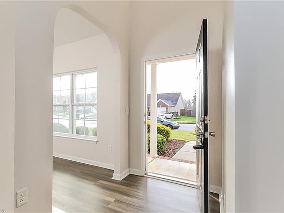3rd image of 2729 Quail Oaks Dr