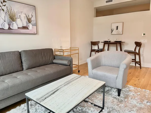 1211 Van St SE #610, Washington, DC 20003