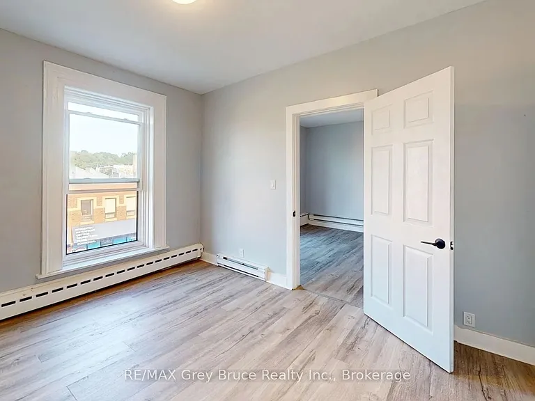 844 2nd Ave E #6 — Photo 8