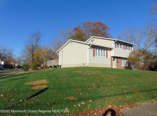 24 Dartmouth Dr, Jackson, NJ 08527