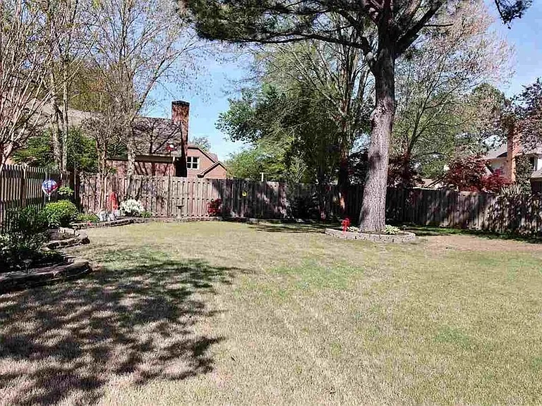 2345 Linkenholt Dr — Photo 22