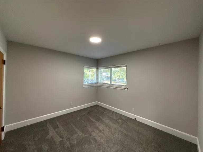 932 Hickory Nut St — Photo 16