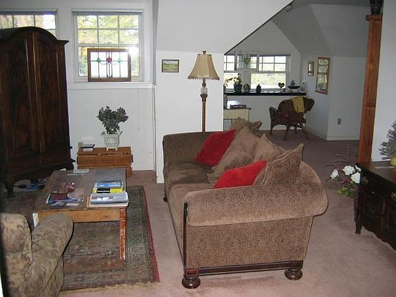3rd image of 54 Los Gatos Blvd APT 2