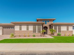 1960 E Blackhawk Dr, Gilbert, AZ 85298