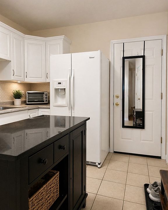 1st image of 116 Spring St APT A8