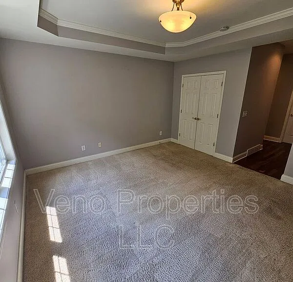 5 Brighton Ct — Photo 24