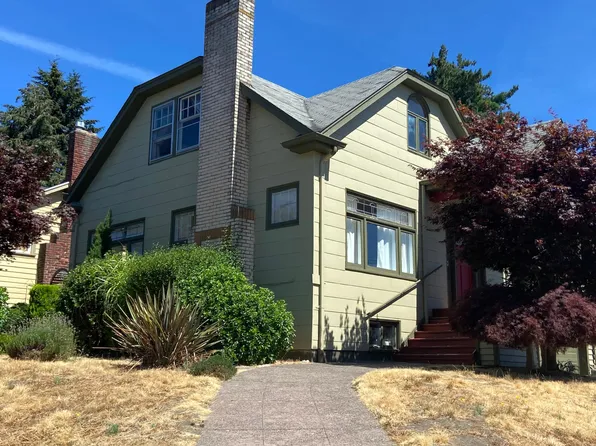 1802 N 41st St, Seattle, WA 98103