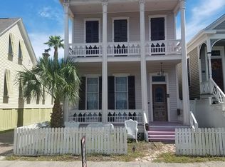 1717 Ball St, Galveston, TX 77550