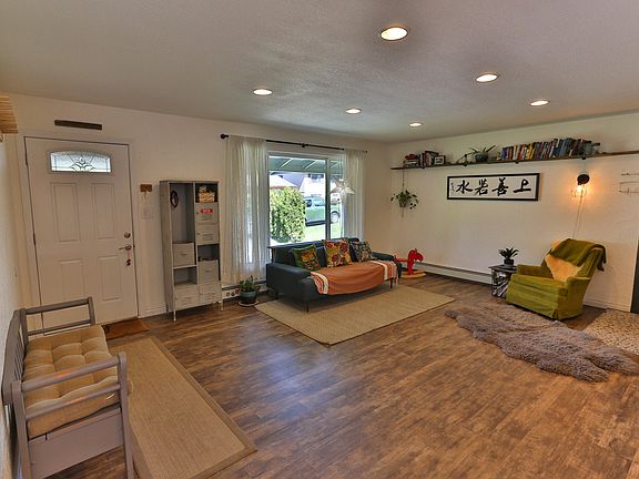 2nd image of 6154 E 21st Ave