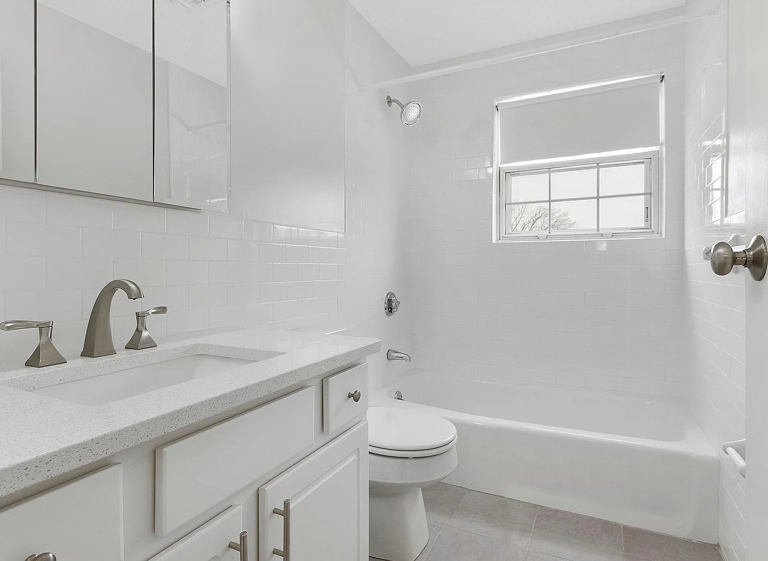 1 bed, 930 sqft, $2,450 — Photo 3