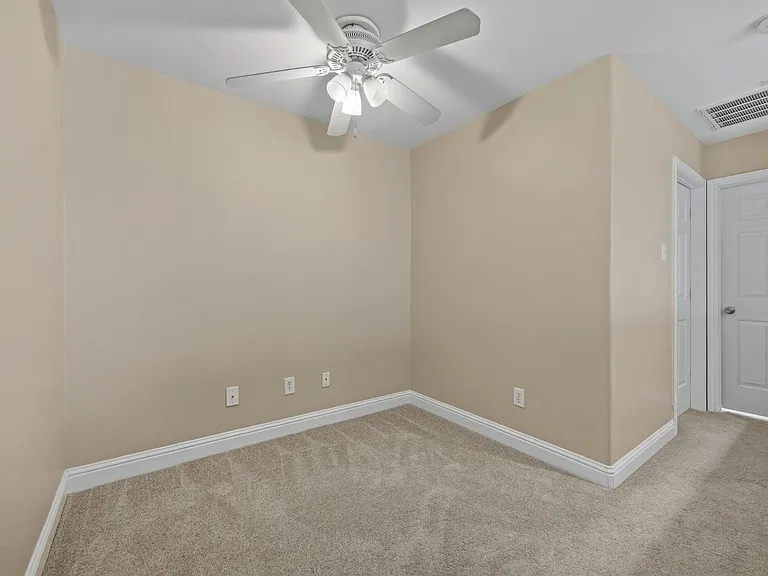 20319 Arbolada Green Ct — Photo 13