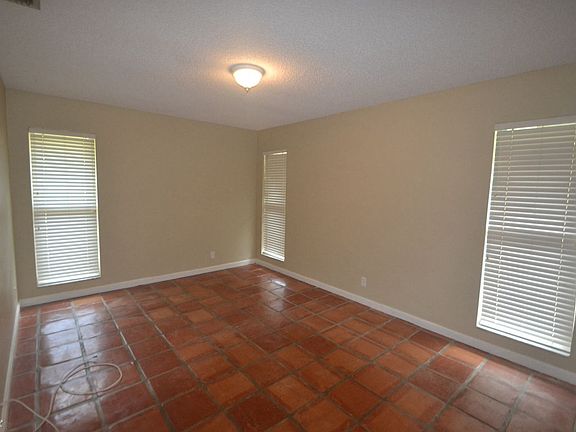 53ccfe2d-c968-492e-ac79-59b7d5f7be82-w_1500-h_1000