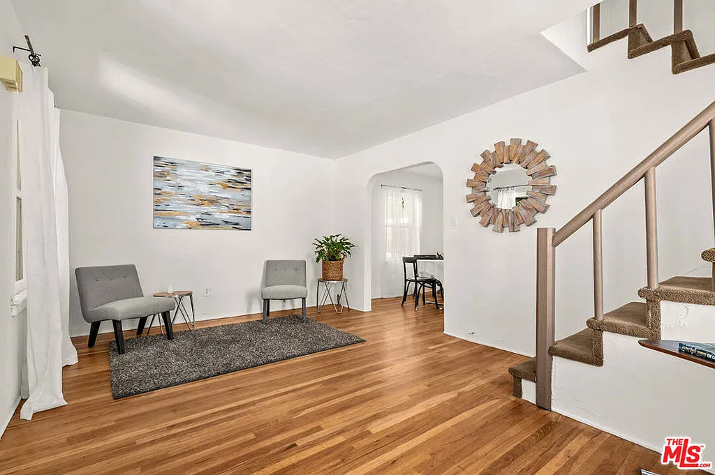 3 bed, 2.0 bath, 1200 sqft, $4,480 — Photo 4
