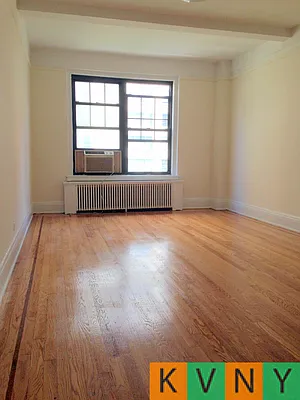 Rented by KVNY Soho | media 15