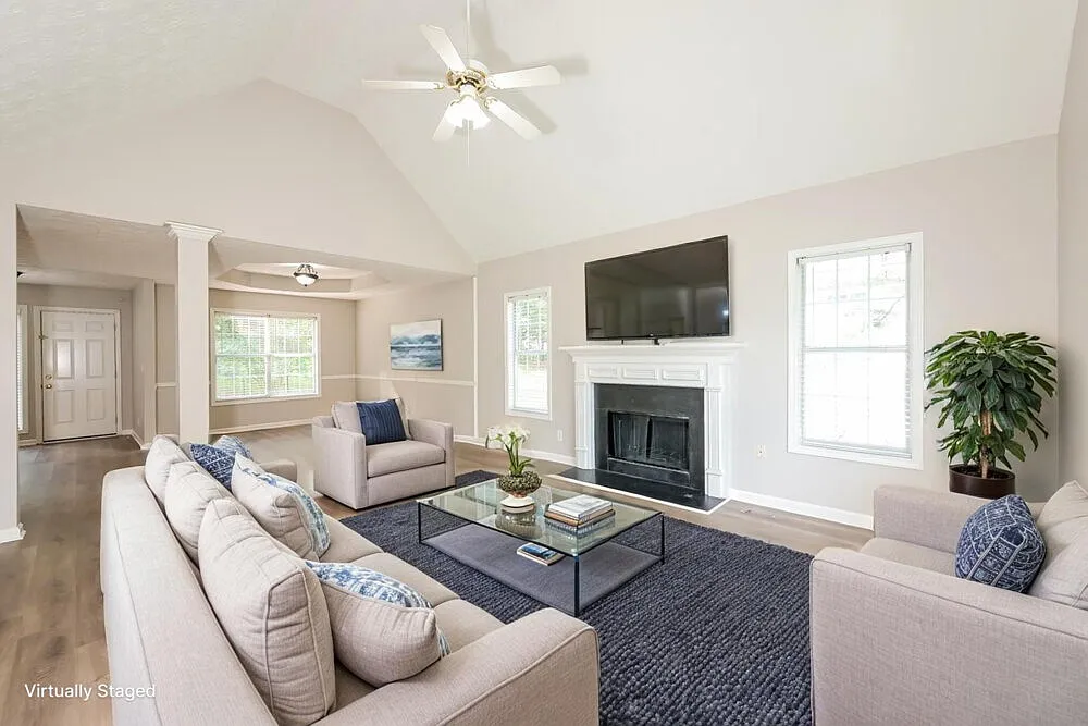 4 bed, 3.0 bath, 2431 sqft, $2,505 — Photo 4