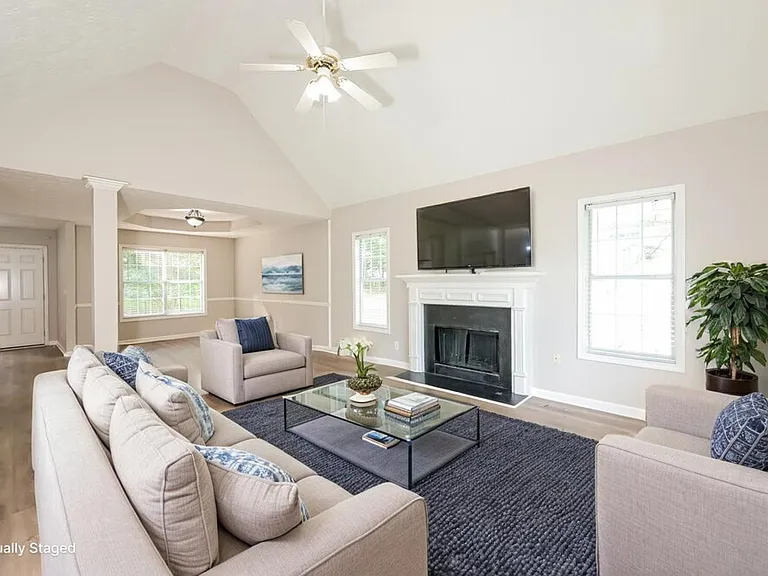 9385 Eagles Landing Dr — Photo 4