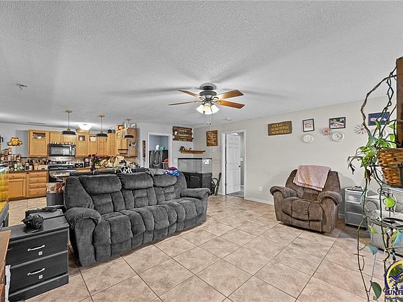 3rd image of 1475 Jackson Rd