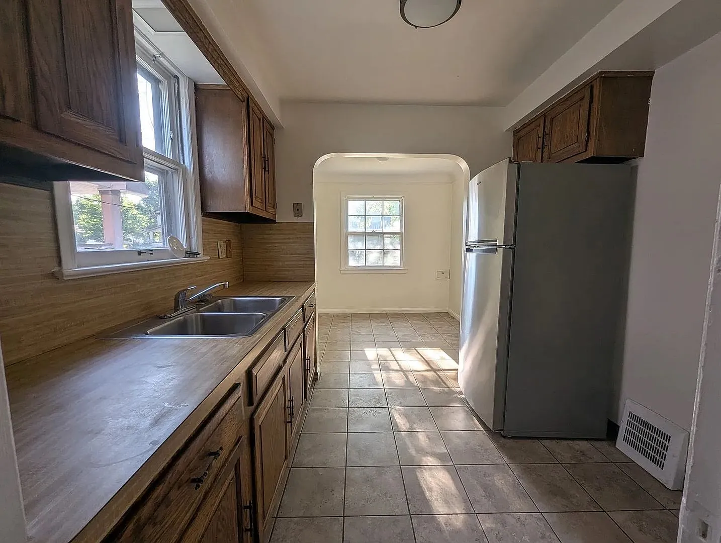Charming 3BR House in Cleveland — Photo 4