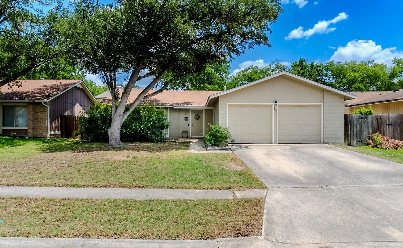 3 bed, 1470 sqft, $1,850 — Photo 1