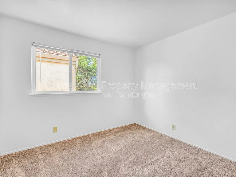 143 Seal Ct — Photo 29