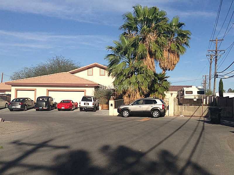1st image of 3484 E Saddle Ave