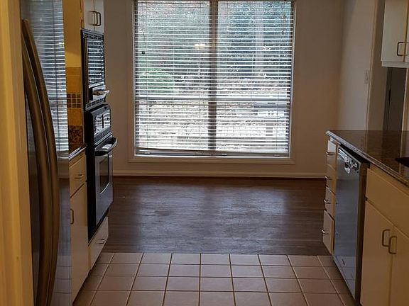 Kitchen with breakfast view