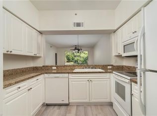 3245 Cypress Glen Way APT 507, Naples, FL 34109