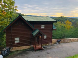 928 Falcon View Way, Pigeon Forge, TN 37862