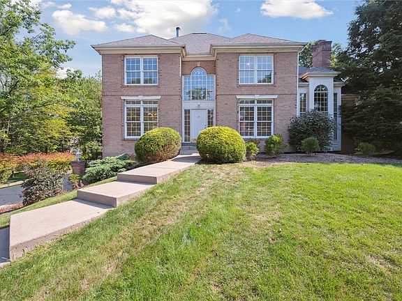 3rd image of 207 Ravenscroft Ct