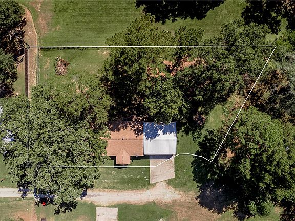 3rd image of 169 W Sunset Dr