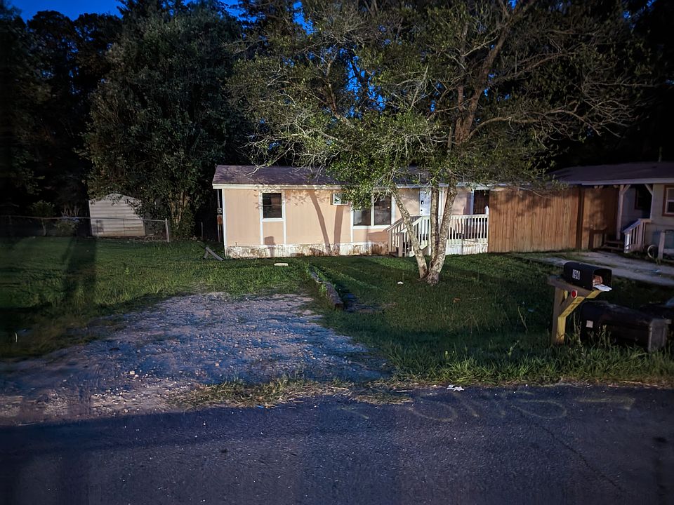 1st image of 190 Carver Ave
