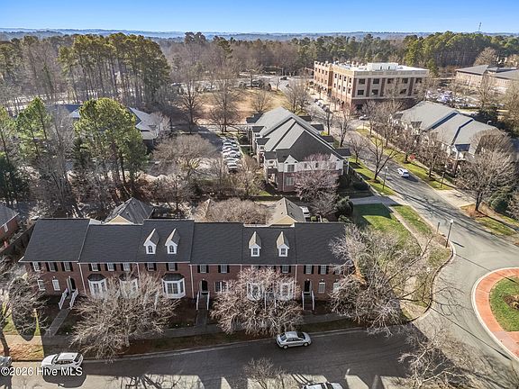 5th image of 108 Lumina Place