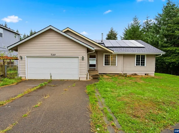 720 SW Pioneer Ct, Willamina, OR 97396