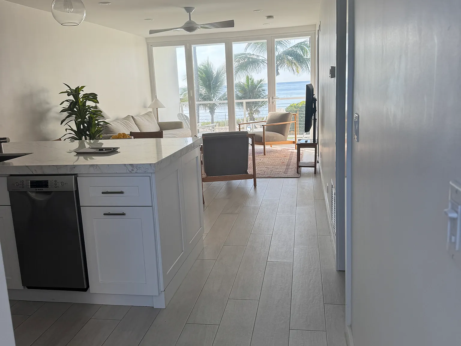 2 bed, 1000 sqft, $4,500 — Photo 2