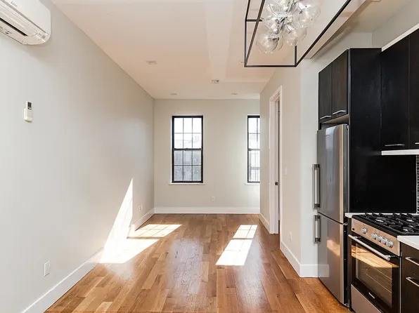 238 Boerum Street image 4 of 16