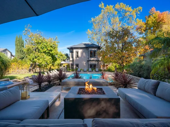 21253 Redwood Highway, Geyserville, CA 95441