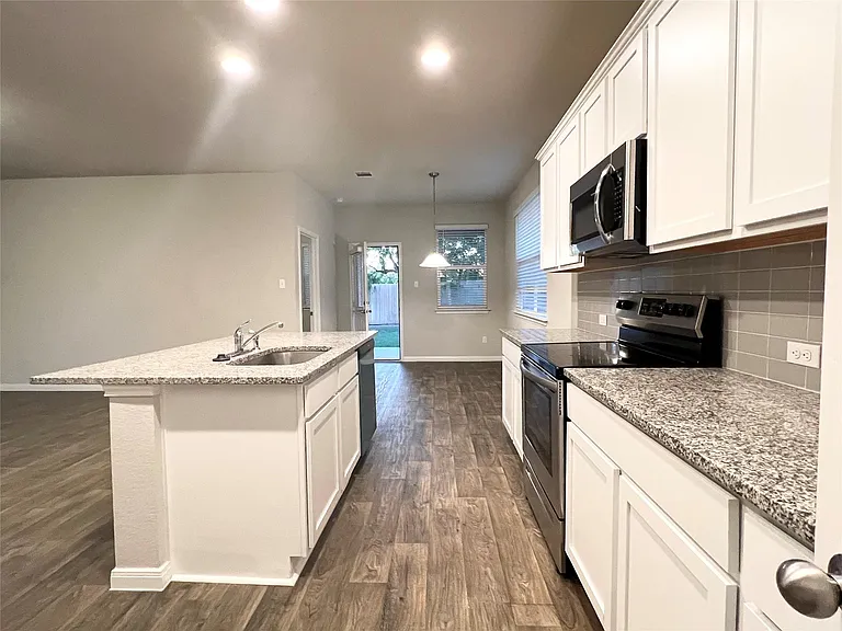 105 Naset Dr — Photo 19