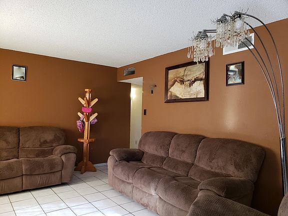 5th image of 1624 Phil Gibbs Dr