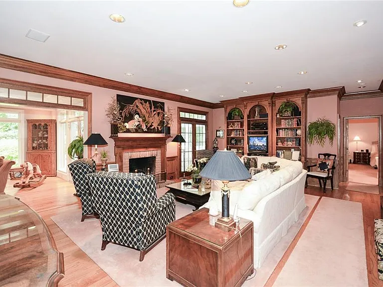 1640 Lazy River Ln — Photo 19