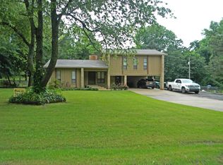 15 Hawkins Hill Rd, Russellville, AR 72802