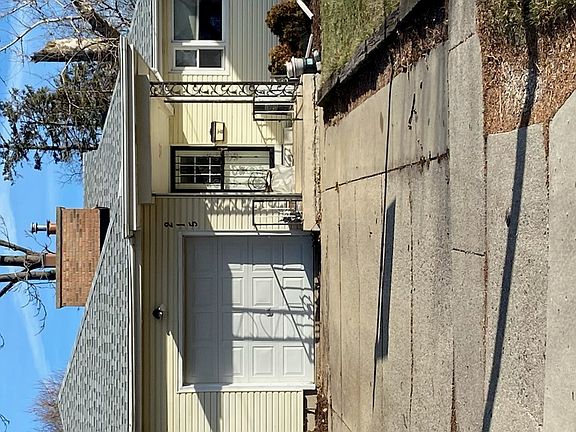 2nd image of 215 N Harvard Ave