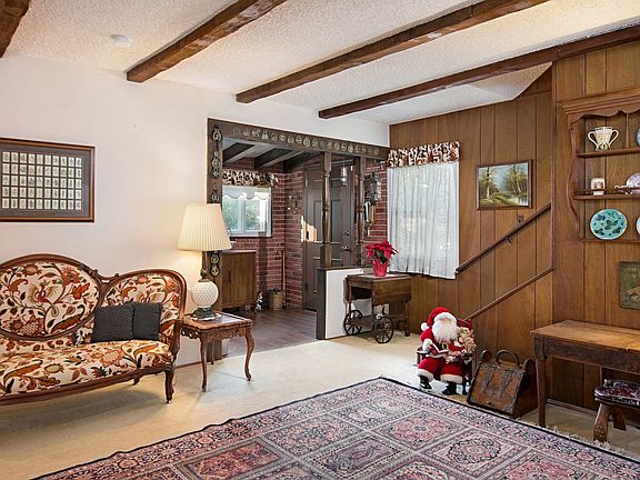 4th image of 3611 Oleander Dr